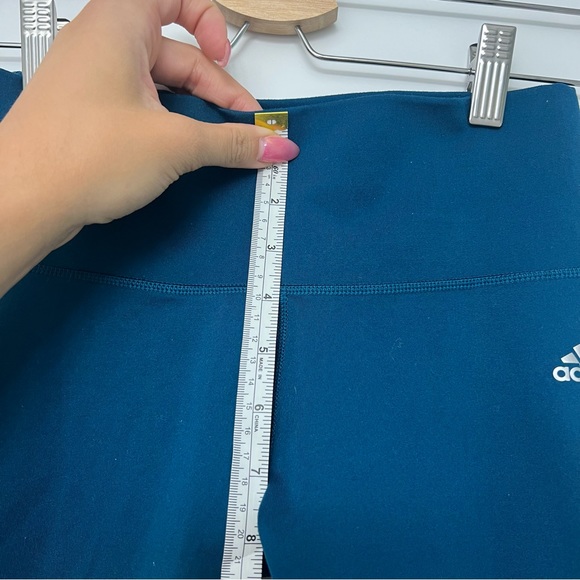 Adidas mid rise cropped leggings in teal colour - Picture 8 of 9